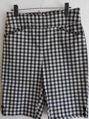 Chico's Shorts - Size 0.5 - Black/White Check "perfect stretch" (745)